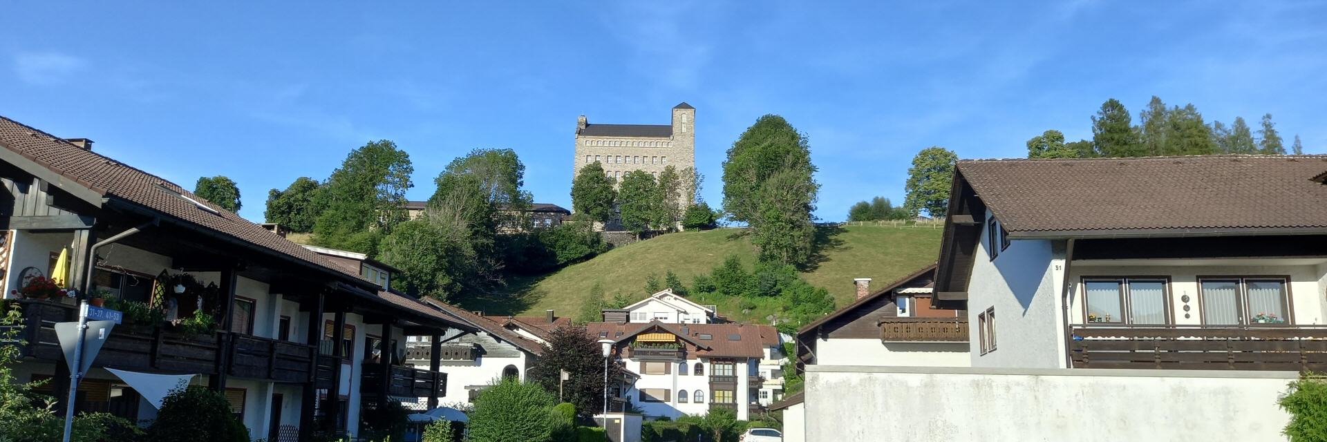 Blick auf die General Oberst Beck Kaserne vom Ferienhaus Sonthofen